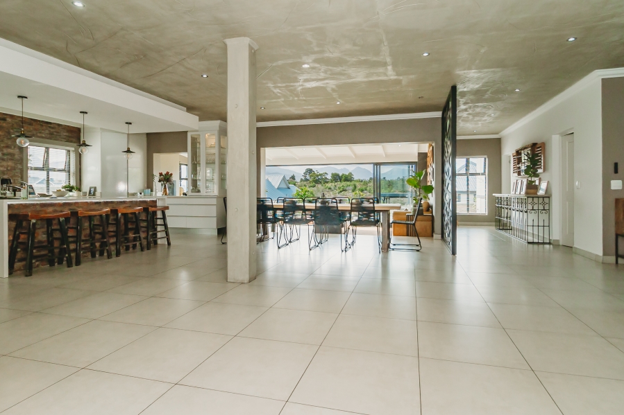 5 Bedroom Property for Sale in Kraaibosch Country Estate Western Cape